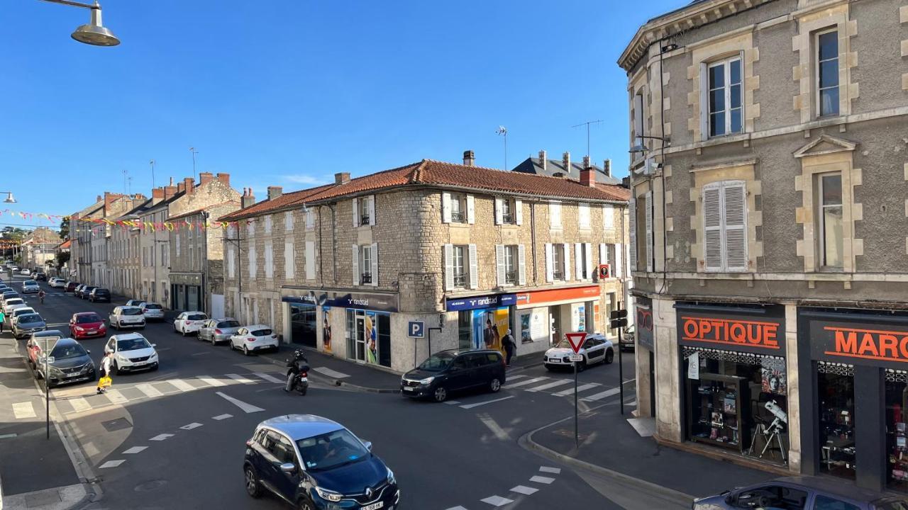 La Mimi, Grand T2 Hyper Centre Ville Fontenay-le-Comte Buitenkant foto